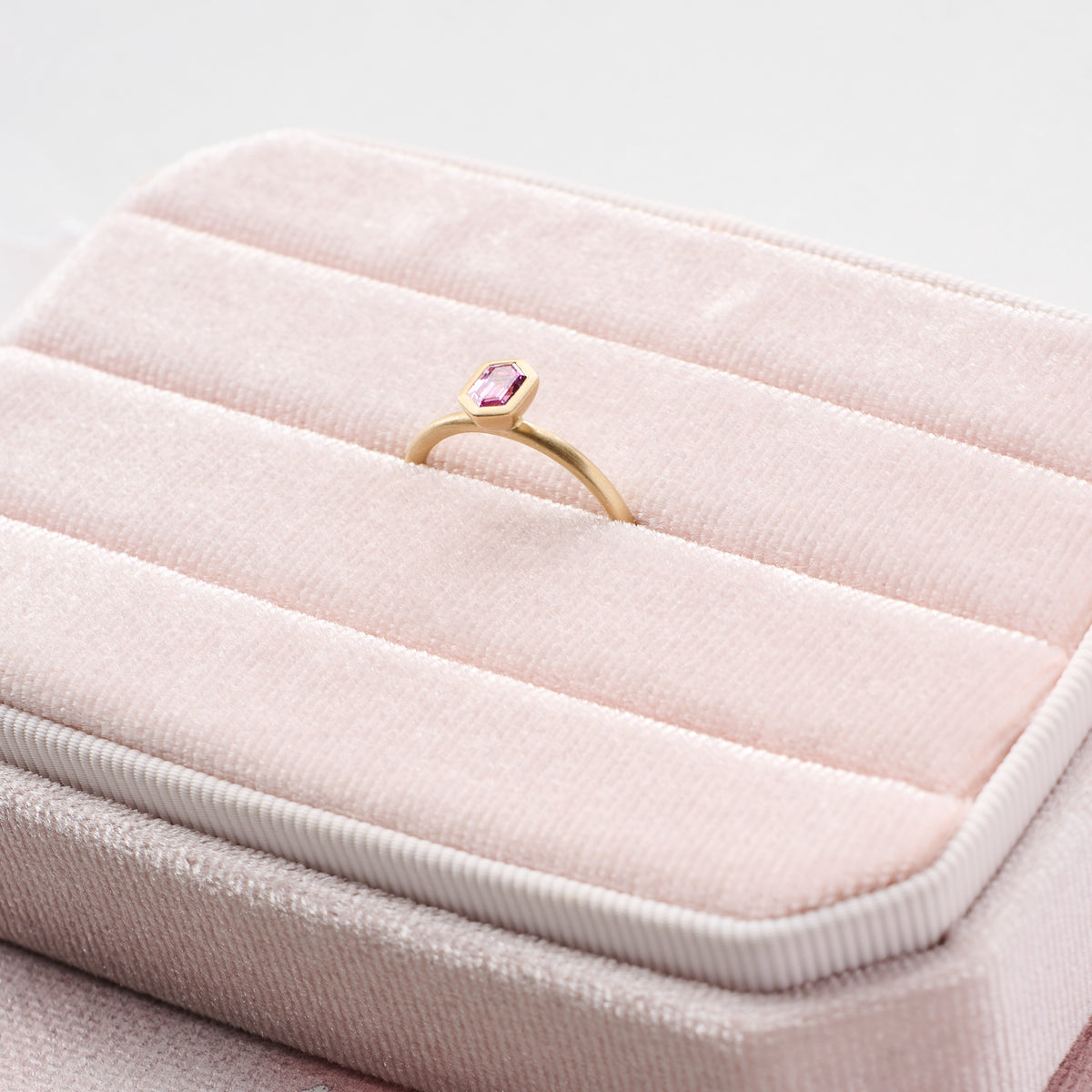 Pink Sapphire Petite Hex Ring in 18k Gold – Original Hardware